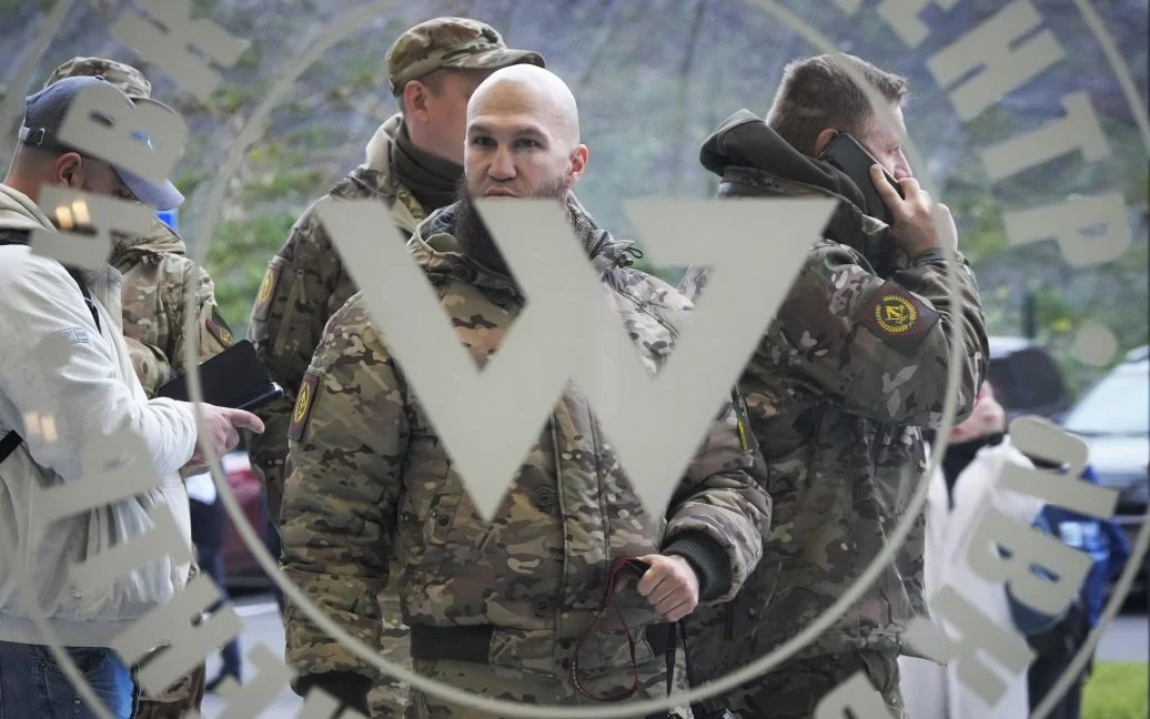 “Хлопчики повертаються додому”: у РФ “вагнерівці” зібрали банду та займалися вимаганням